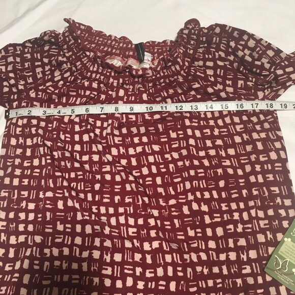 NWT Dare Apparel dress Womens Medium maroon cream geometric 3/4 flutter sleeve - Picture 5 of 7